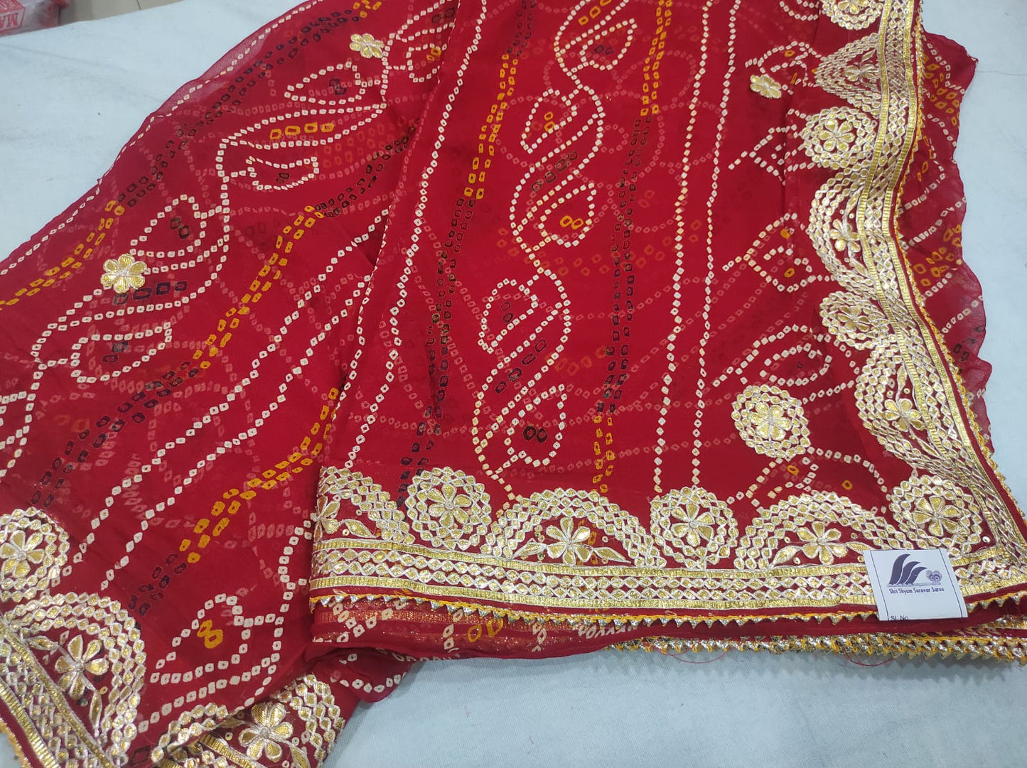 Working Gotta Patti Chunri