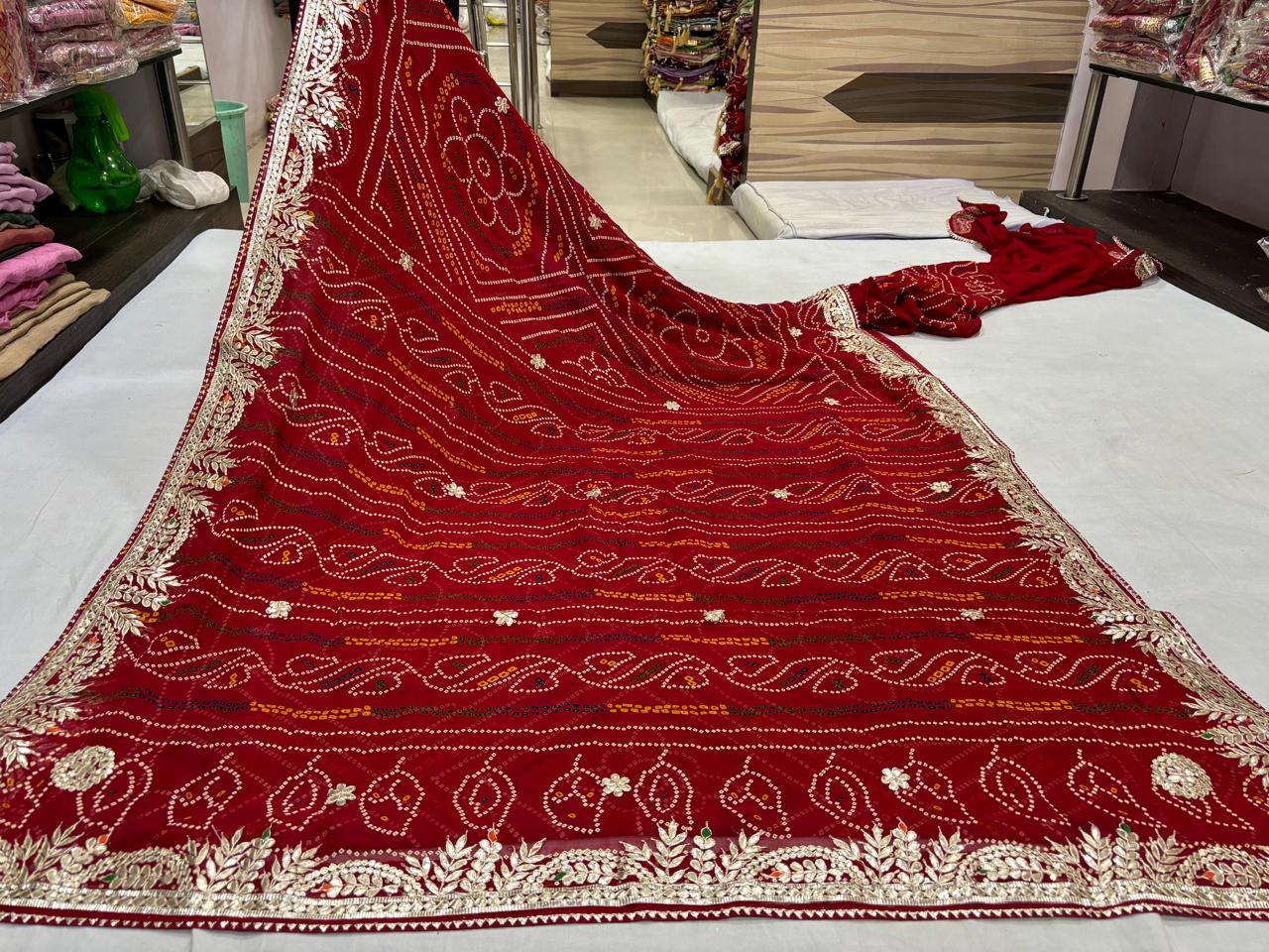 Working Gotta Patti Chunri