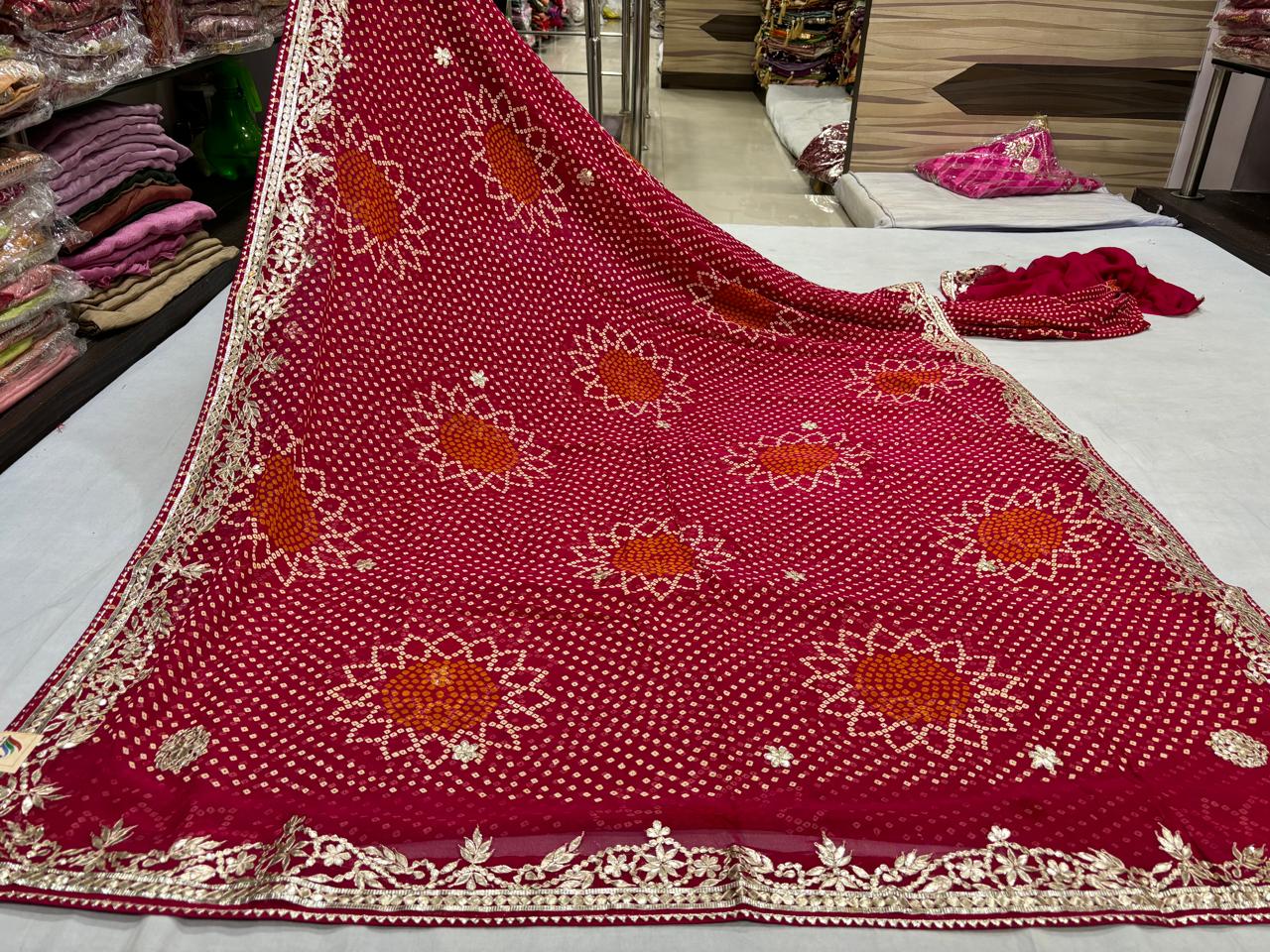 Working Gotta Patti Chunri