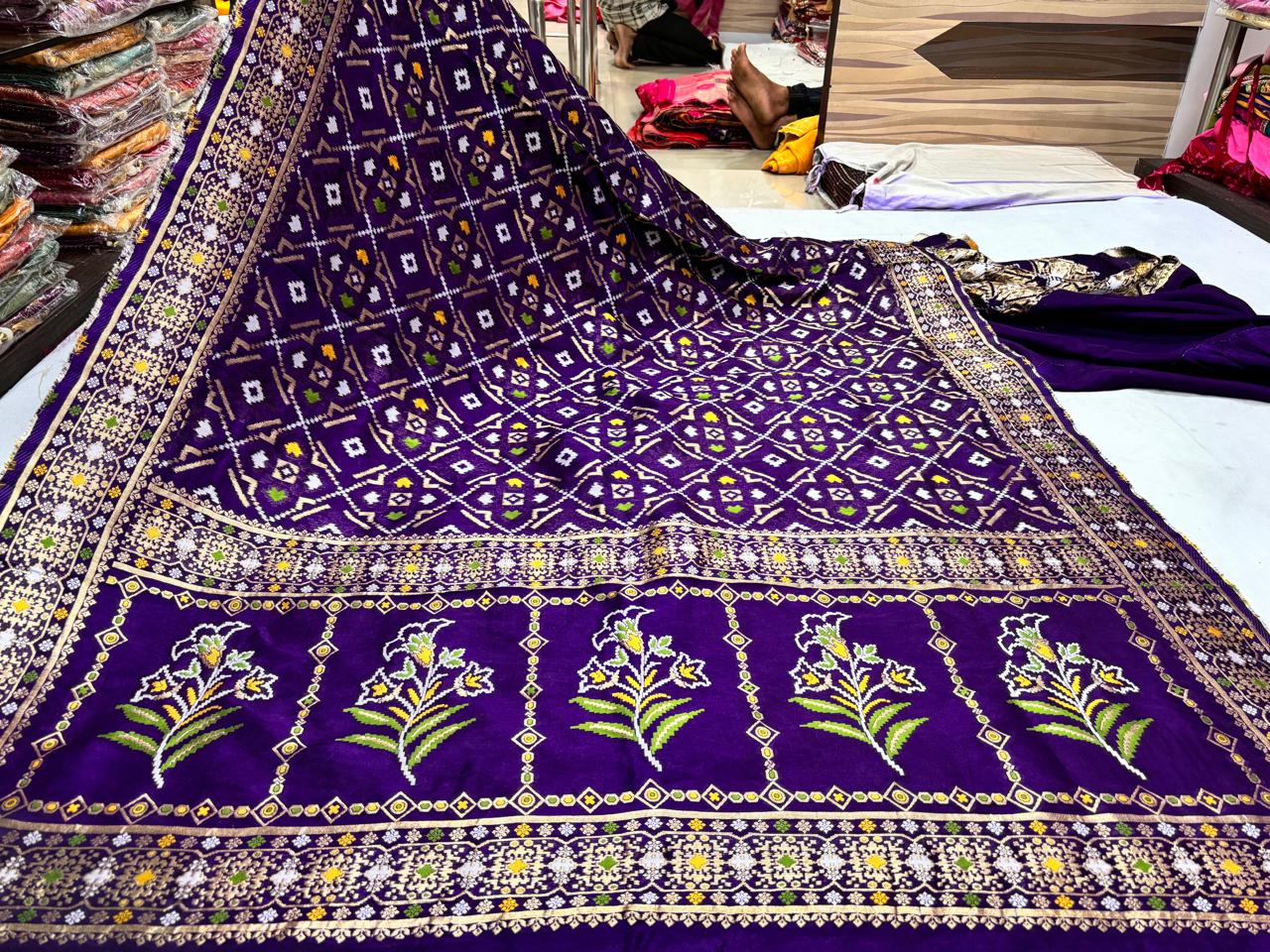 Blue Geometric Floral Printed Saree