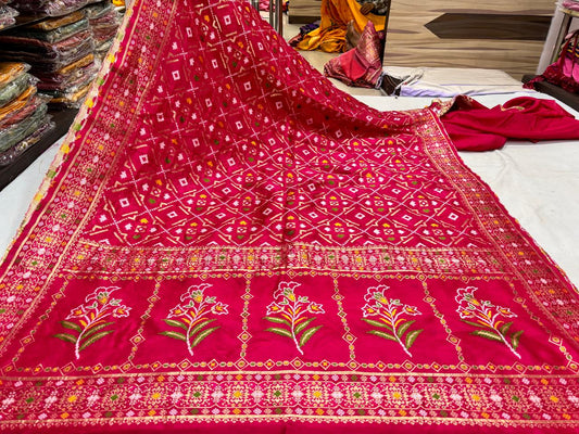 Rani Pink Geometric Floral Printed Saree